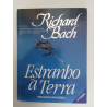 Estranho à terra - Richard Bach
