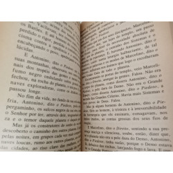 Três lágrimas paralelas - Artur Portela