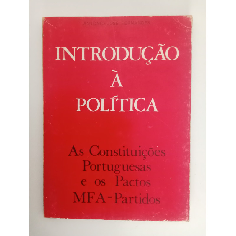Introdução à Política - António José Fernandes