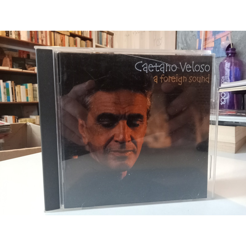 Caetano Veloso - A foreign sound